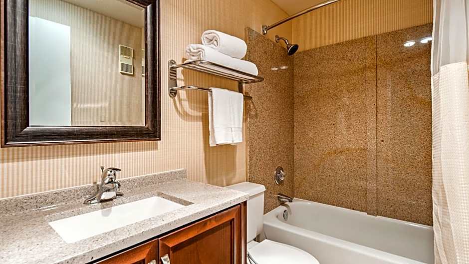 Lompoc Valley Inn and Suites