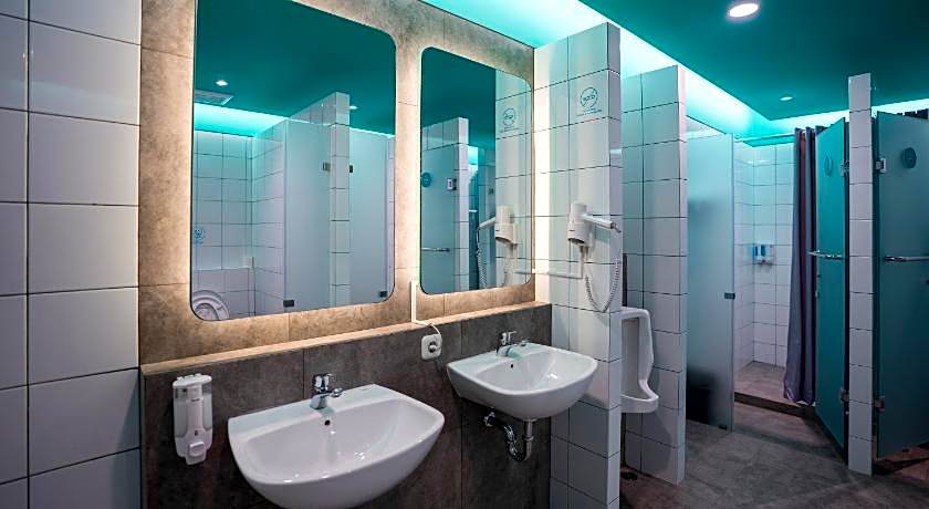 Bobopod Alun-Alun, Bandung