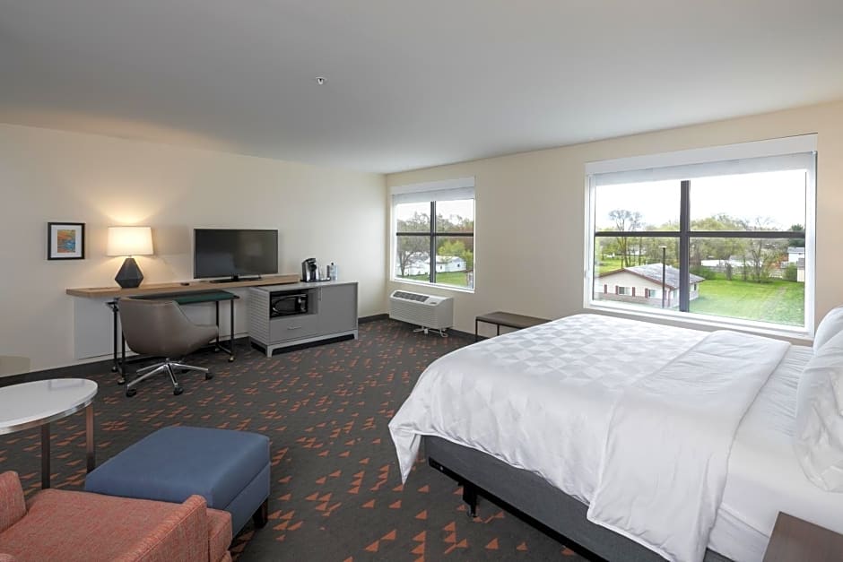 Holiday Inn & Suites - Detroit - Troy By IHG