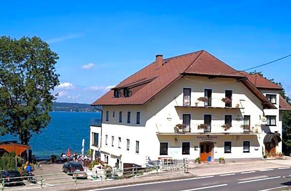 Gasthof mit Seeterasse & Appartements Zur Landeroith