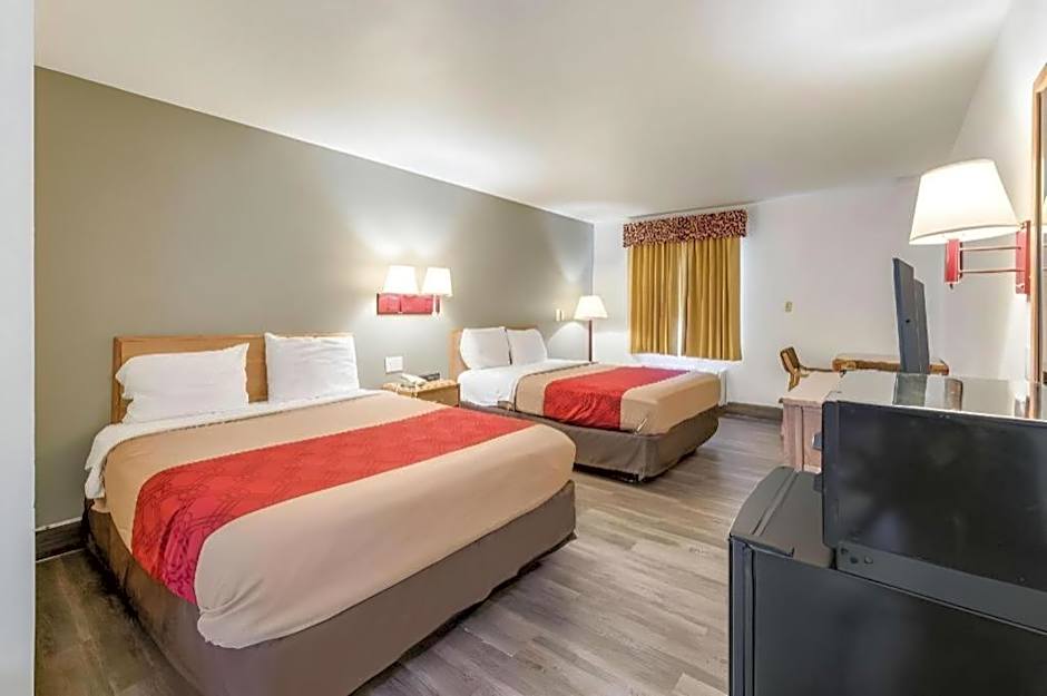 Econo Lodge Truman Inn