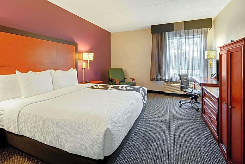 La Quinta Inn & Suites by Wyndham Naples East - I-75