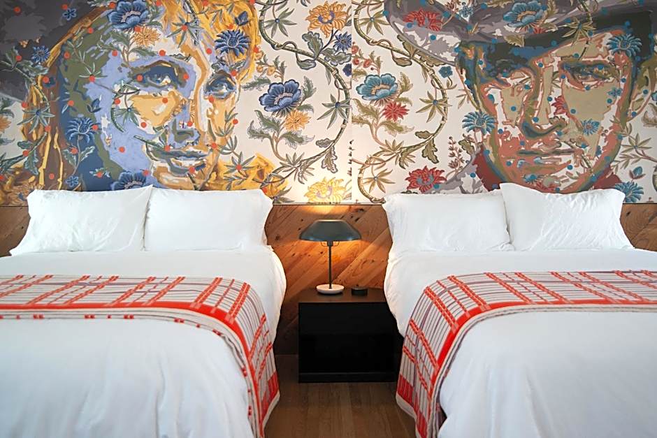 Talbot Commons Hotel