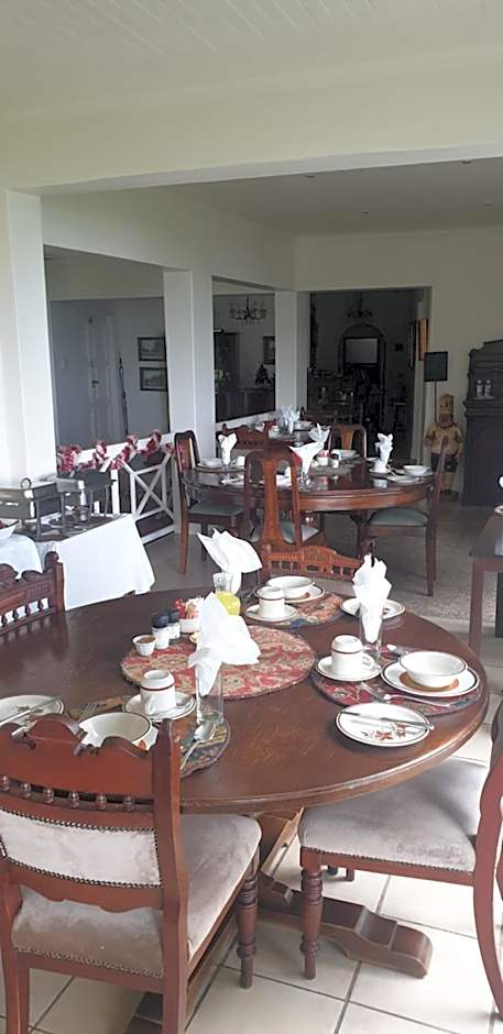 Sherwood's Country House