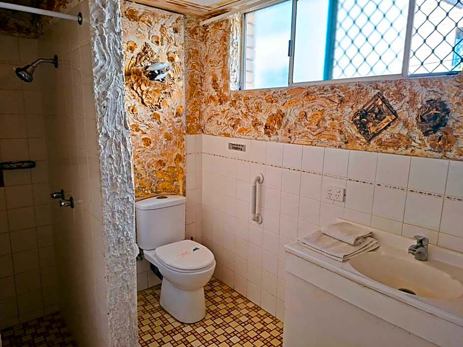 The Queenslander Motel