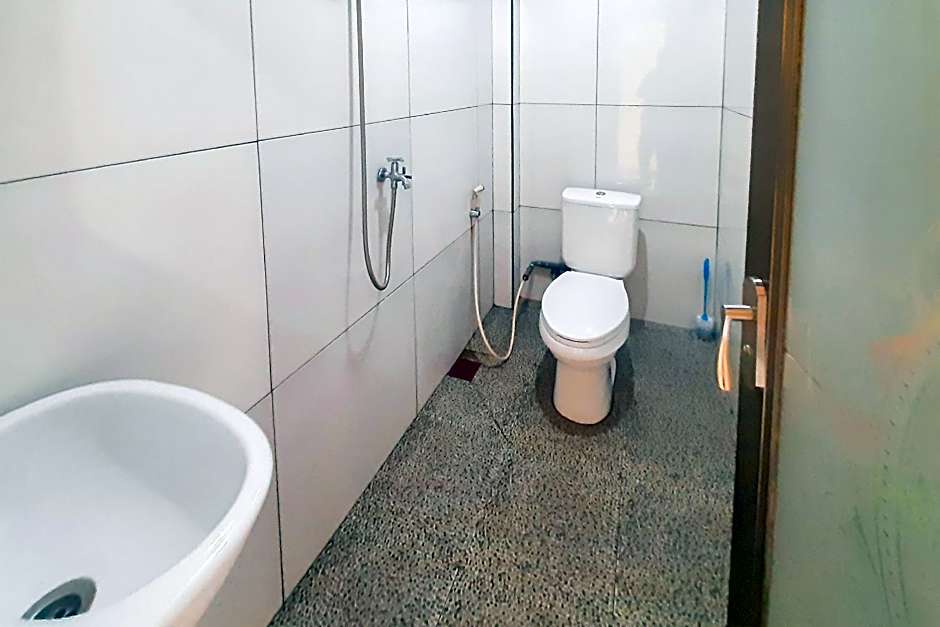 Delvia Bromo Homestay Mitra RedDoorz