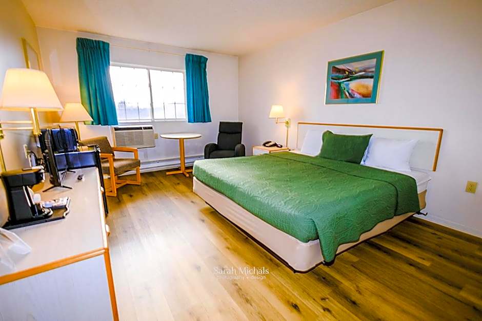 Mountain Host Motor Inn