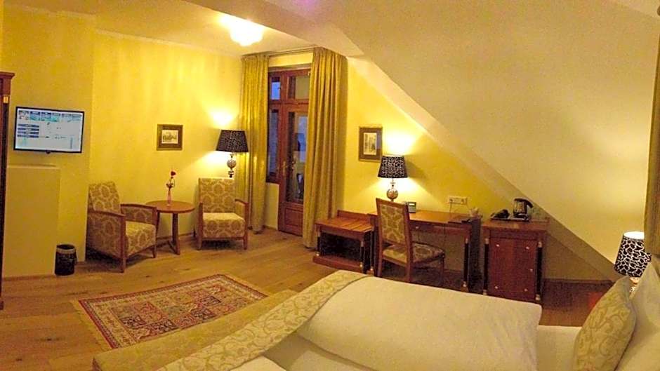 Photo 1 of 6 of Junior Suite