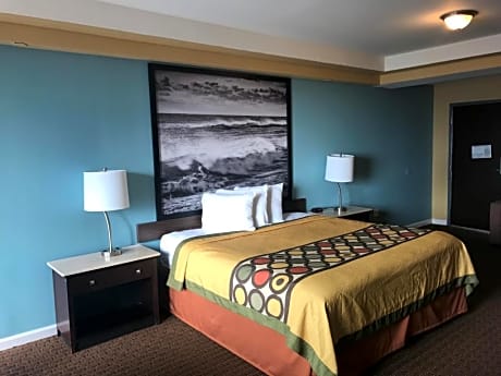 1 King Bed Suite Ocean View Non-Smoking