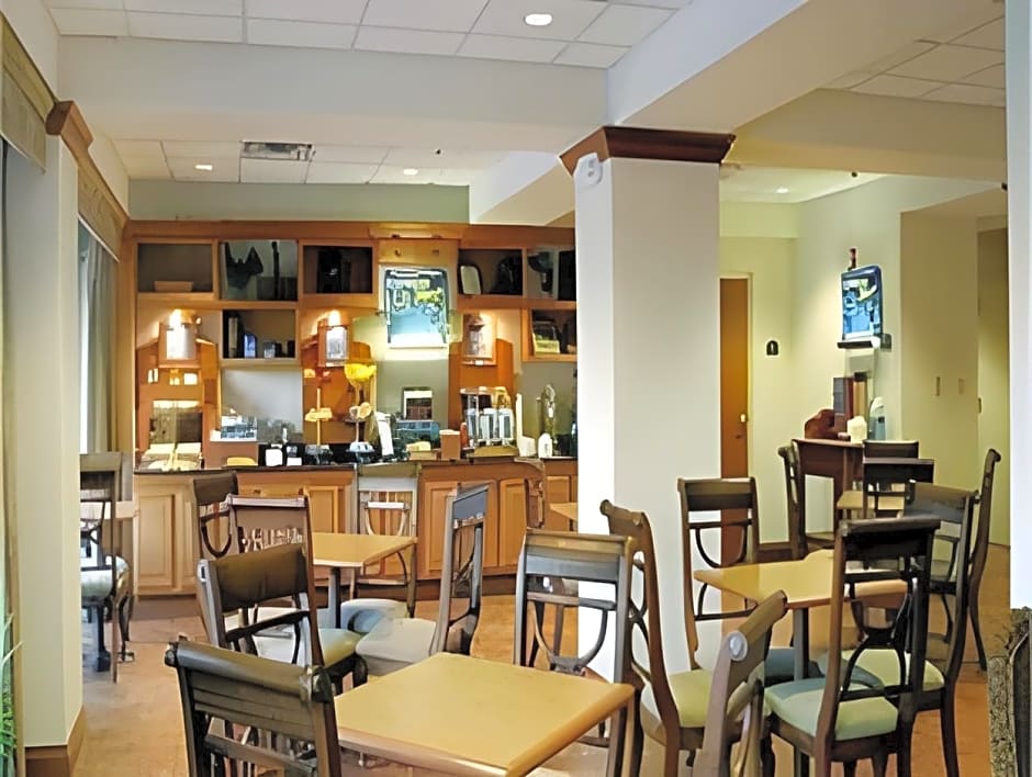 Holiday Inn Express Hotel & Suites Clearwater North/Dunedin By IHG