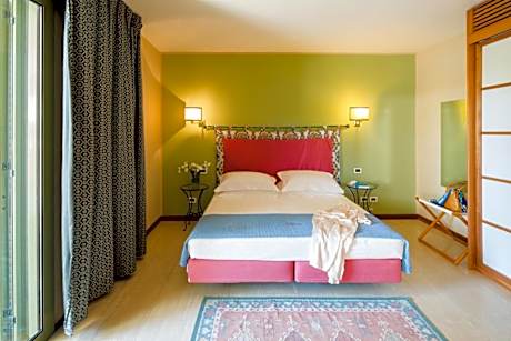 Double or Twin Room with Terrace