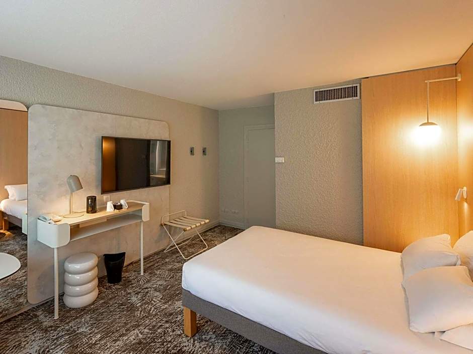 Novotel Mâcon Nord Autoroute du Soleil