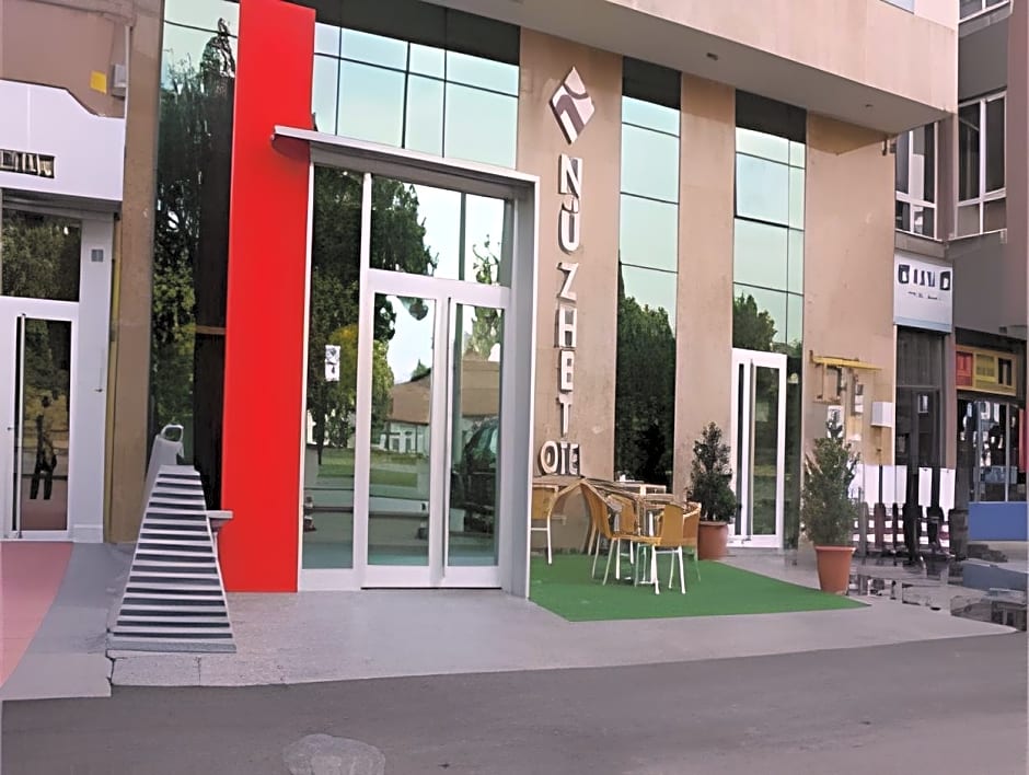Nüzhet Otel