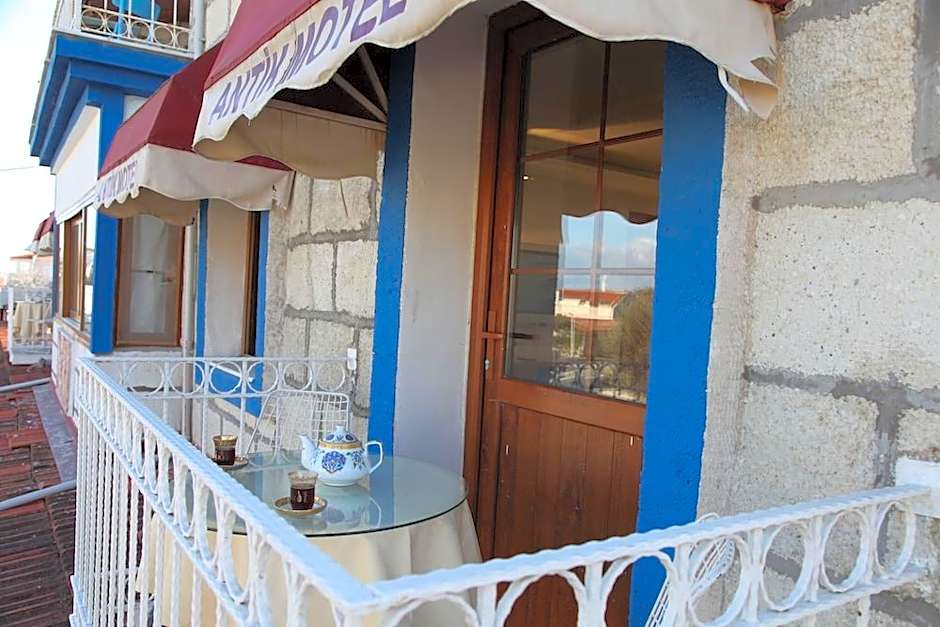 Antik Motel