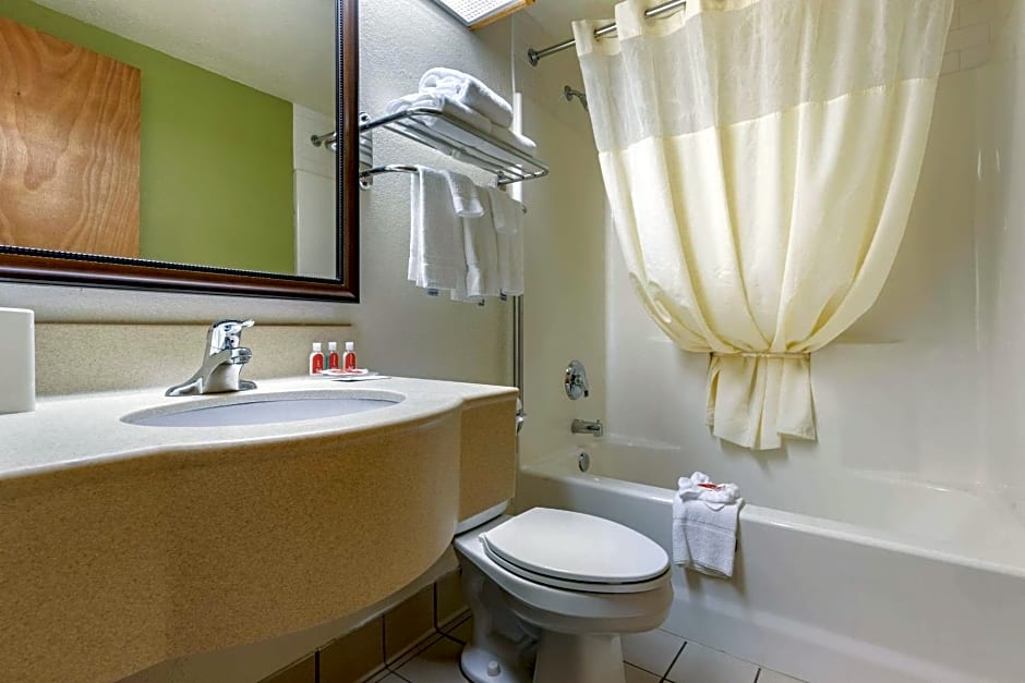 Econo Lodge Cherokee Near River Park