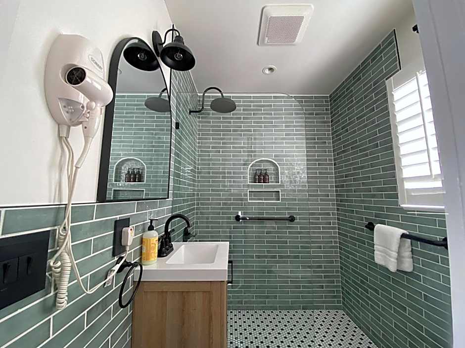 Carmel Green Lantern Inn