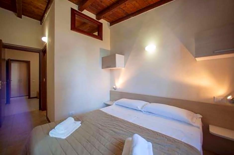 The Garda Village - Near Spiaggia Brema