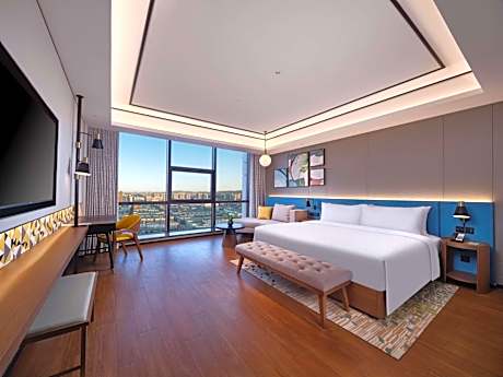 Deluxe King Room