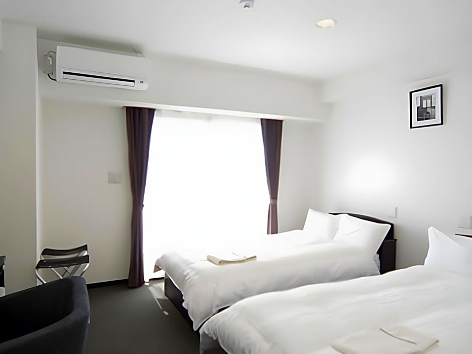 Omura Station Hotel