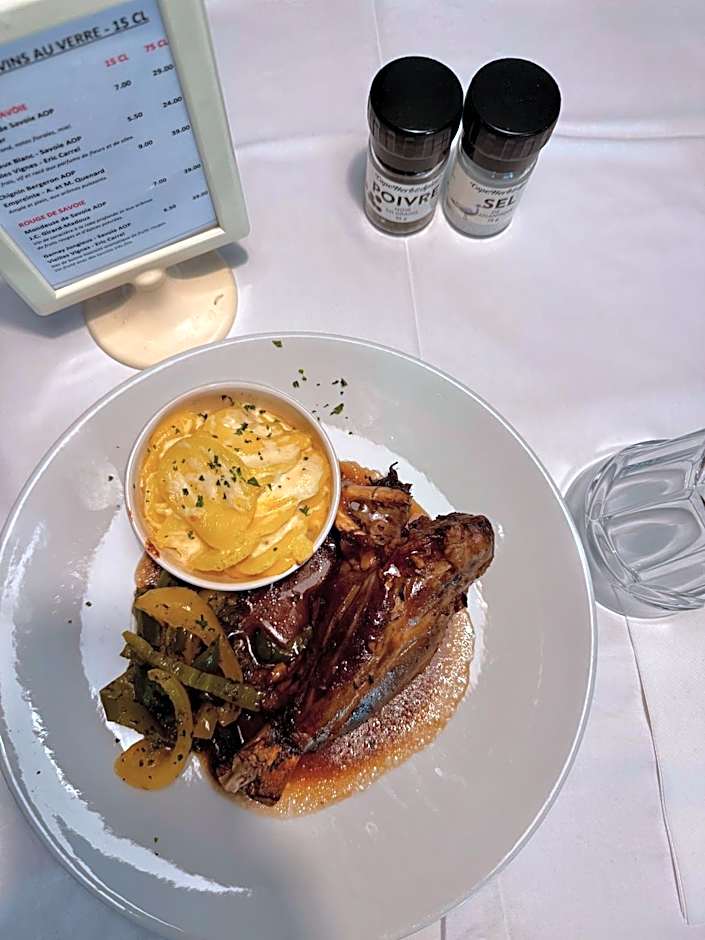 Savoy Hotel & Restaurant