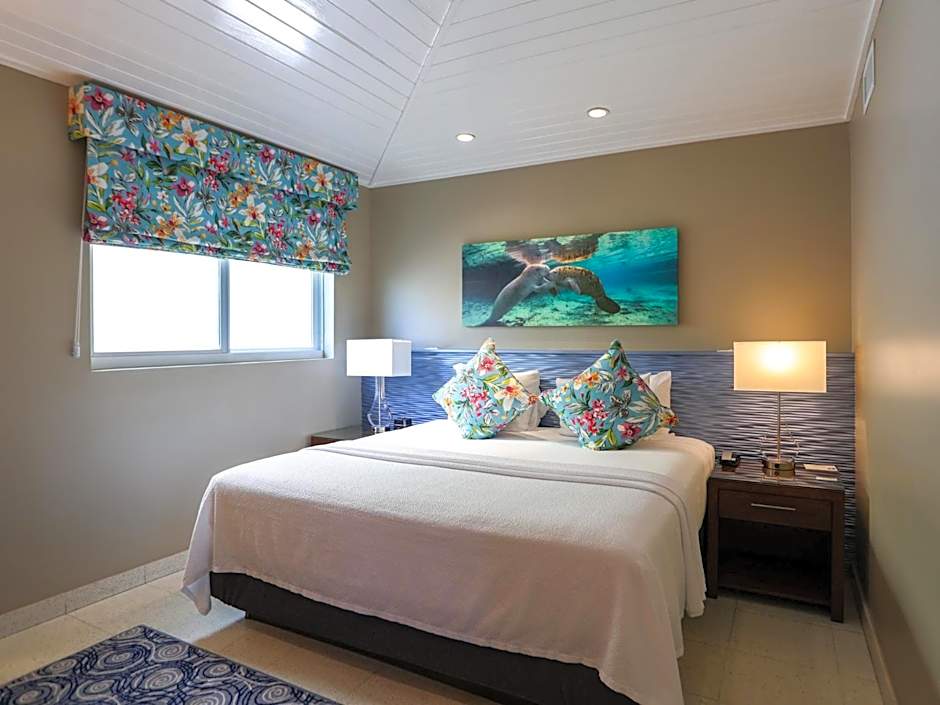 Orchid Key Inn-Adult Only