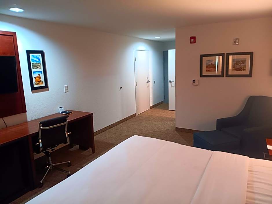 Comfort Inn & Suites