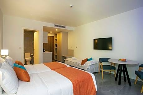 King Suite with Sofa Bed - Non-Smoking