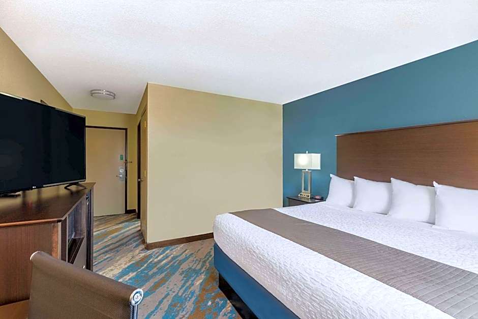 AmericInn by Wyndham Prairie du Chien