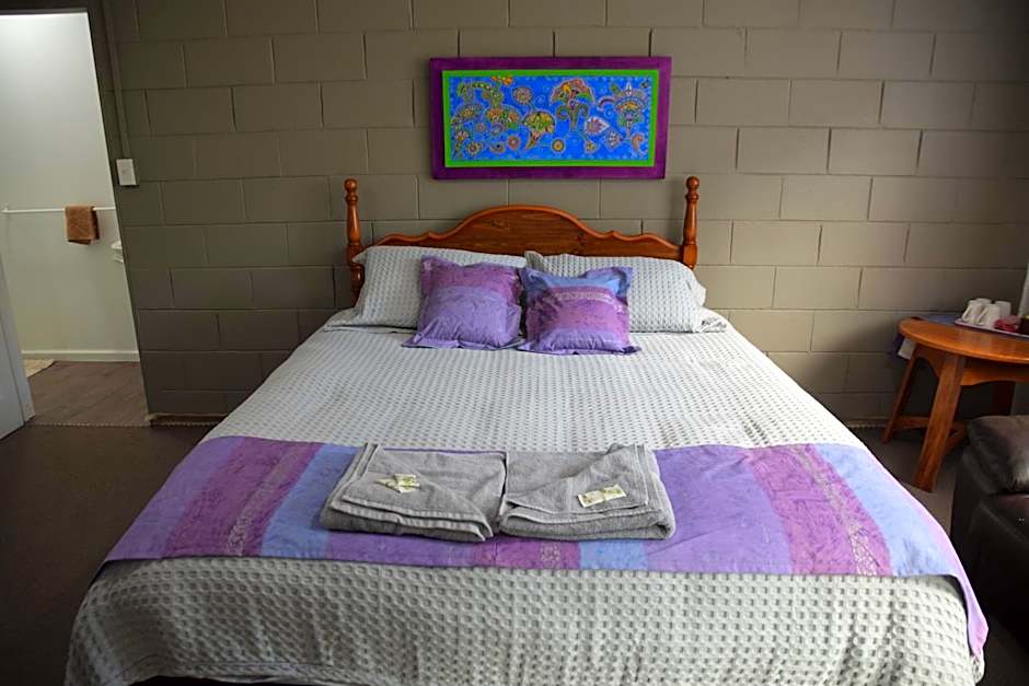 Riverside Haven Lodge & Holiday Park