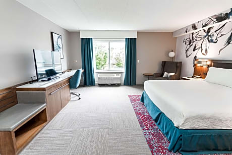 King Bed W Shower Trx Straps For Pullups