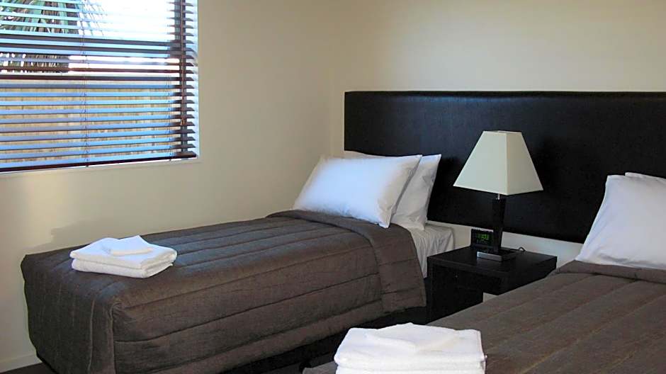 Pegasus Gateway Motels & Apartments