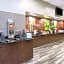 La Quinta Inn & Suites by Wyndham New Orleans Airport