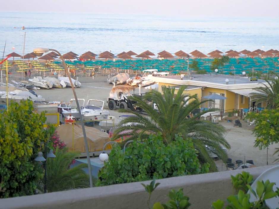 Hotel Alb's