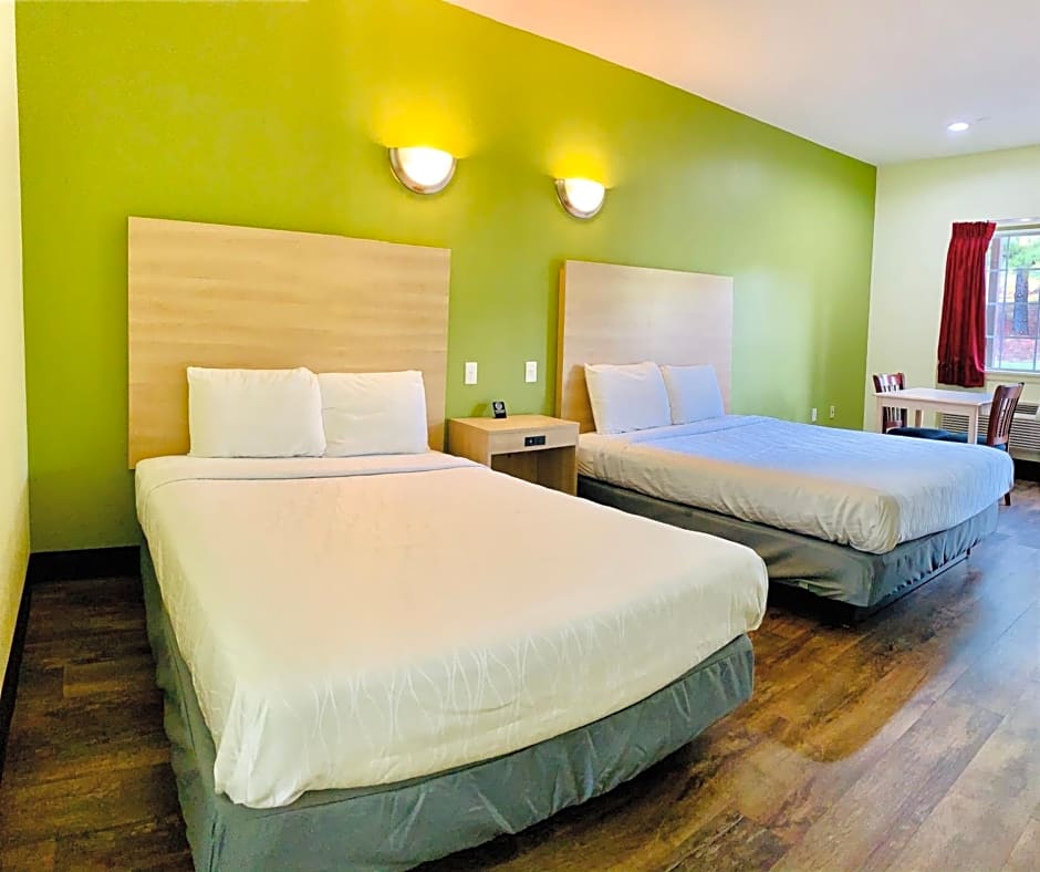 Weston Inn & Suites