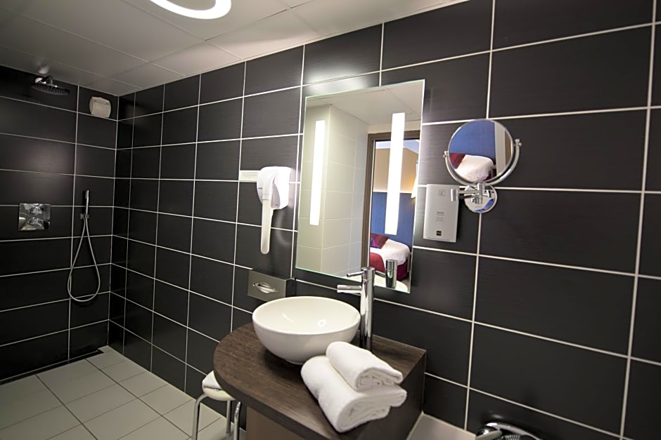 Photo 1 of 1 of Deluxe Triple Room