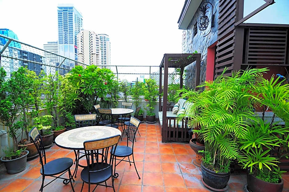 Baan Sukhumvit Soi 18
