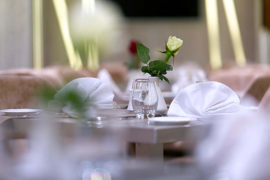 MADAURE HOTEL