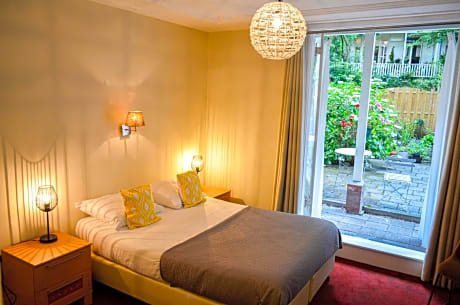 Superior Double or Twin Room with Garden View and Private Bathroom