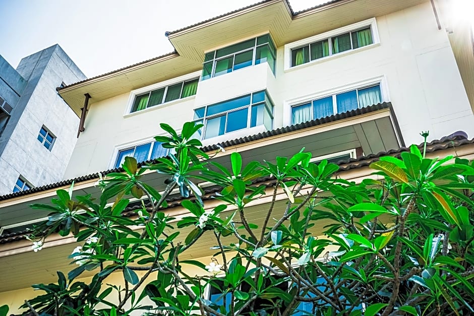 Kanavera Sriracha Hotel & Serviced Apartment