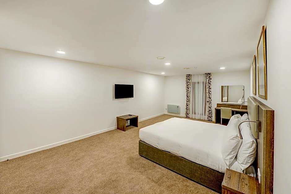 OYO Plymouth Central