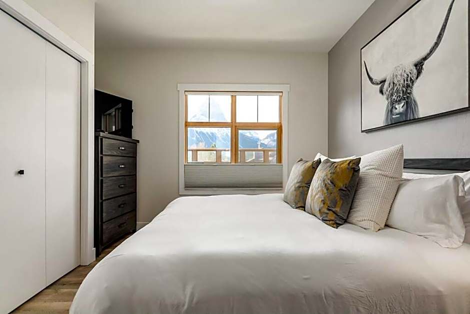 The Grand Escape Downtown Canmore