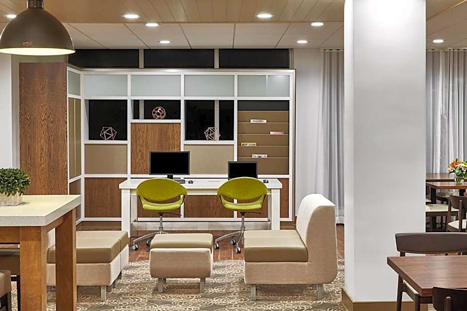 Holiday Inn Alexandria at Carlyle By IHG