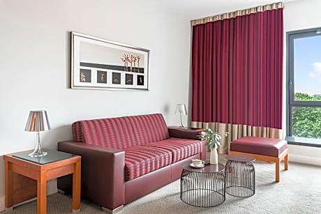 1 Bedroom Suite