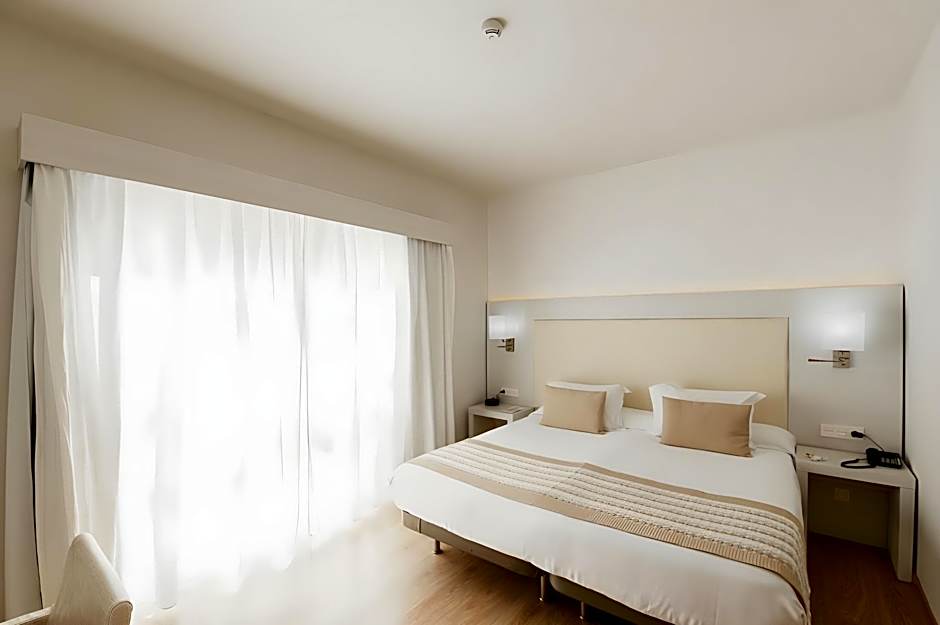 Photo 1 of 4 of Junior Superior Suite