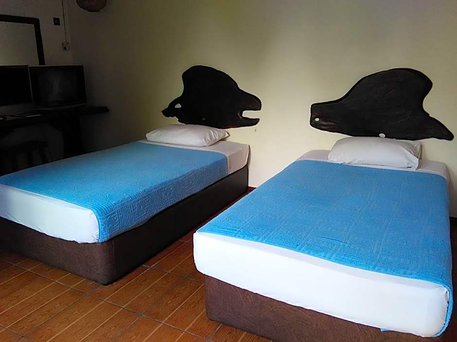 Kuching Waterfront Lodge