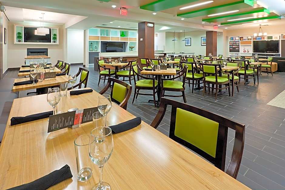 Holiday Inn Clark - Newark By IHG