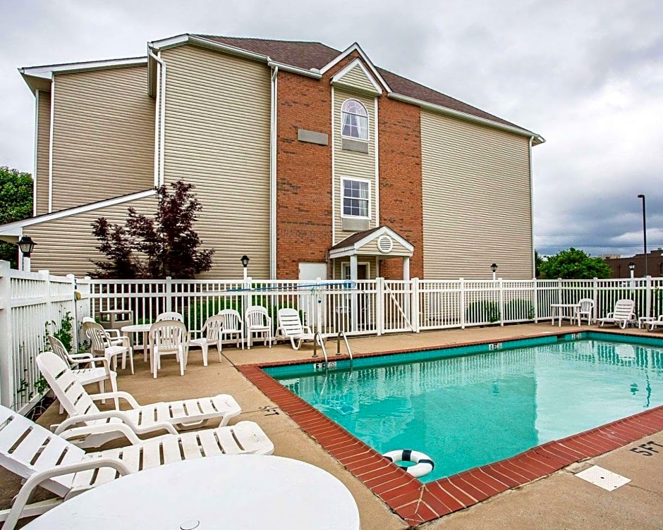 Quality Inn & Suites Mt. Juliet