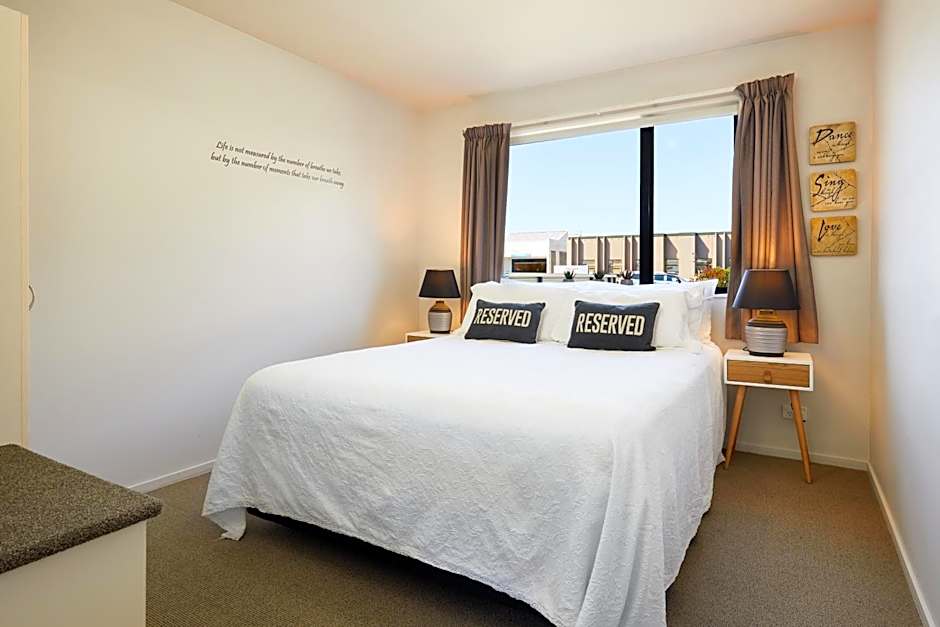 Blenheim Palms Motel