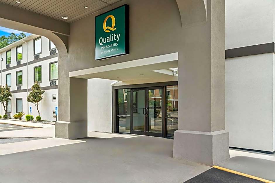 Quality Inn & Suites Biloxi - Ocean Springs