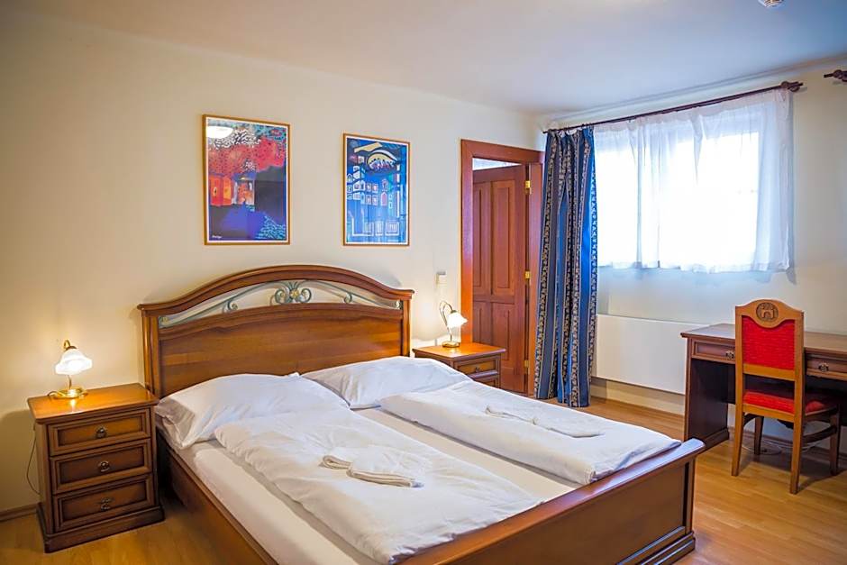 Hostel Little Quarter